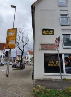 Metzingen Apartment | Family-Friendly Outletcity Ferienwohnung Wohnung 1 Awaits You
