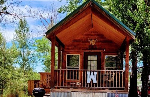 Lewis Hotel | Pet-Friendly Retreat at Outpost Motel on the River