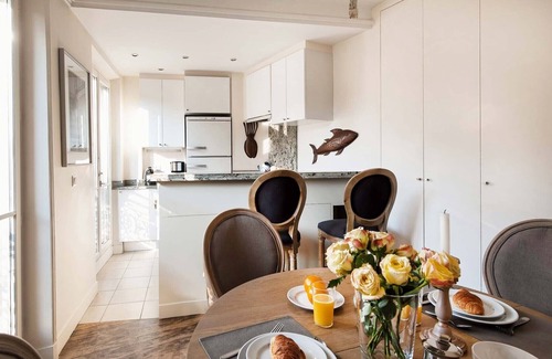 Quartier du Gros-Caillou Apartment | Romantic Retreat with Unobstructed Eiffel Tower Views