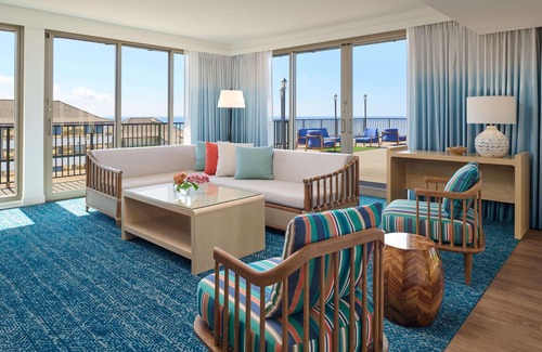 Waikiki Hotel | Experience OUTRIGGER Reef Waikiki Beach Resort: Pet Friendly & Ocean View