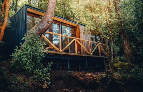 Puerto Fuy Cabin | Discover Refugios Outscape Fuy: Pet-Friendly Getaway