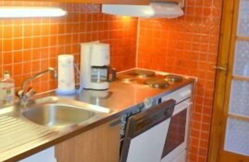 St. Luc Ski Chalet | Charming 3-Storey Chalet in the Heart of Old Village