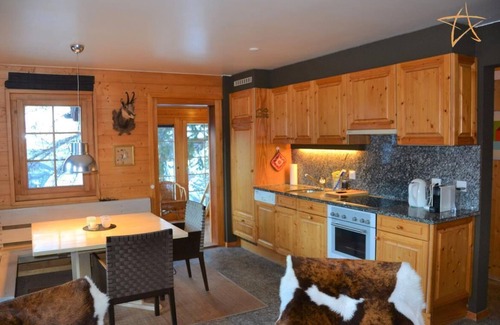 St. Luc Apartment | Ground Floor Chalet for 4 with Balcony & Kitchen Amenities