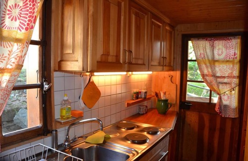 Saint-Luc Ski Chalet | Family-Friendly Chalet with Balcony and Garden Retreat