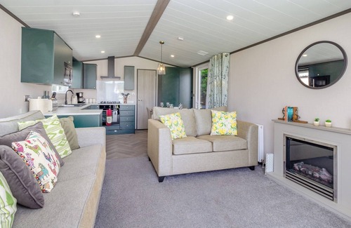 Congleton Ski Chalet | Outstanding and luxurious lodge with one double bedroom and one twin bedroom.