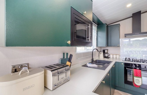Congleton Ski Chalet | Outstanding and luxurious lodge with one double bedroom and one twin bedroom.