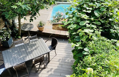 Montauban House | Remarkable Townhouse with Pool & Garden in City Center
