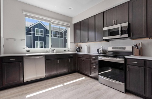 North Creek House | Cozy Bothell 2BR with Parking, Near Parks & Trails