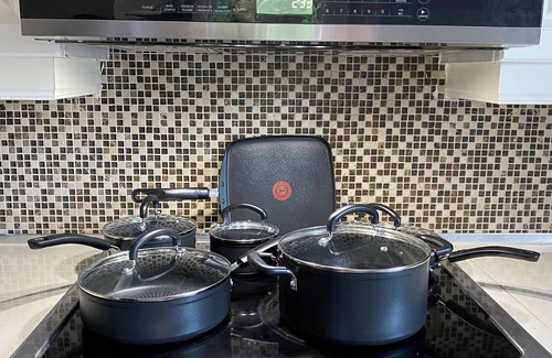 Candiac House | Outstanding House 25 minutes to Downtown Montreal - Many rooms