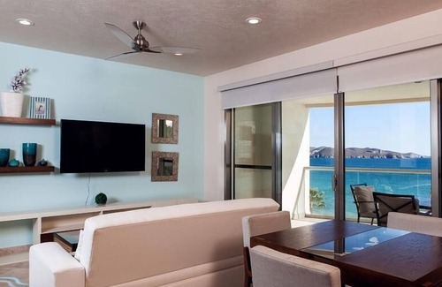 San Carlos Condo | Outstanding Modern Condo w beach access and private patio - Playa Blanca by RedAwning