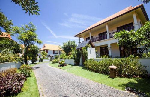 Ngu Hanh Son Villa | Elegant Villa at Premier Beach Resort with Ocean Views