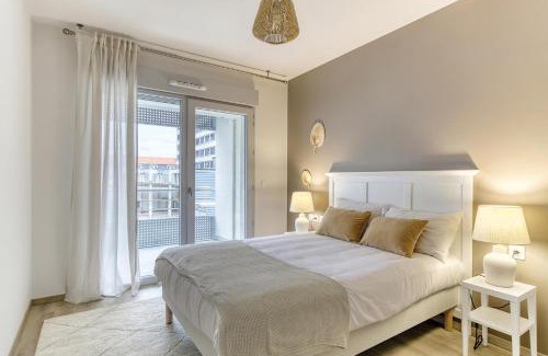 La Gare Apartment | Discover OVELIA Clermont-Ferrand - Le Puy des Olivines