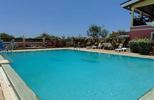 Santa Catalina Hotel | Relaxing Getaway at Ovemar Resort Hotel with Pool & Breakfast