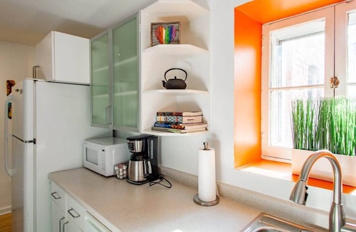 Adams Morgan Apartment | Highly Rated Vrbo Property with Breakfast & Family-Friendly Perks