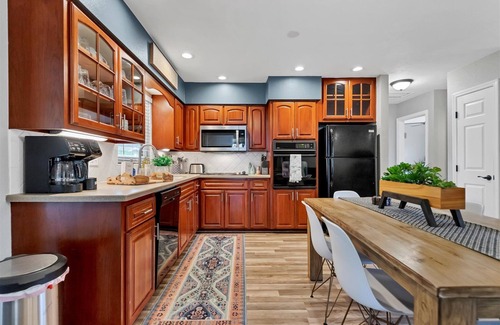 Ridge Wood Heights House | Relaxing Oceanfront Retreat with Spa & Hot Tub Amenities