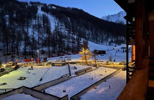 Borgata Sestriere Apartment | Idyllic Over The Snow Apartment - Family-Friendly Retreat