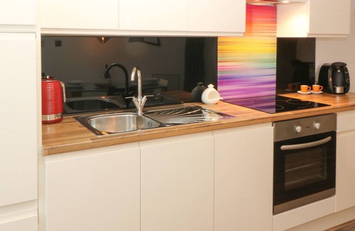 Holmfirth House | Over-under Cottage