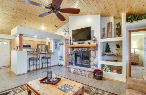 Heber House | Cozy Overgaard Cabin with Private Deck and Fire Pit