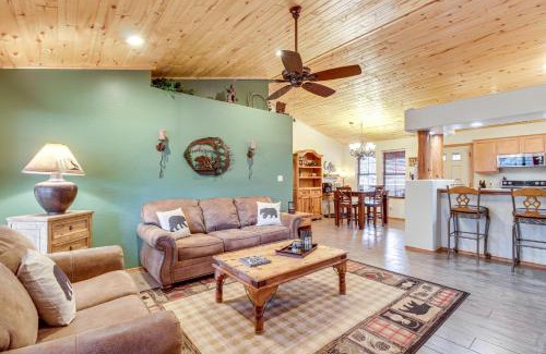 Heber House | Cozy Overgaard Cabin with Private Deck and Fire Pit