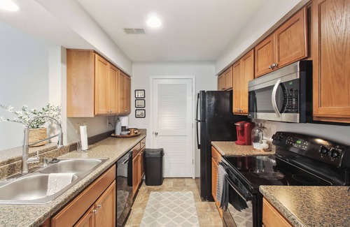 Overland Park Condo | Top-Rated Overland Park Condo Near Lakes & Parks
