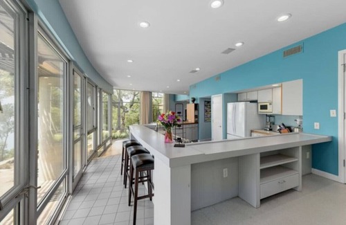 Hudson Bend House | Scenic 'Overlook Landing': Lake Views & Hot Tub Retreat