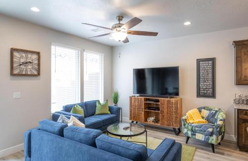 St. George Villa | Experience Overlook Oasis: 4-Star Poolside Retreat