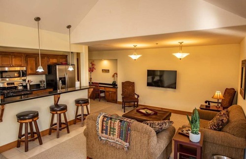 Pagosa Springs Condo | Idyllic Retreat Overlooking San Juan River - Guest Rated 9.8