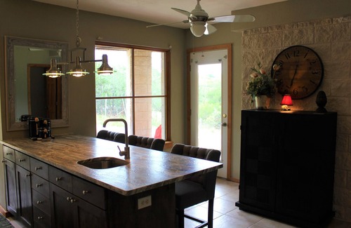 Comanche Trail House | Beautiful Lake Travis Views with 6 Bedrooms and Decks