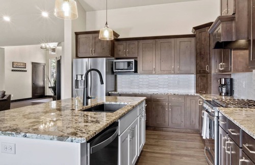 Coeur d'Alene House | Lake View Retreat: 3 BR, Game Room & Spa Amenities Await