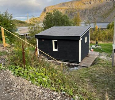 Kafjord kommune House | Relaxing Stay with Sea View and Hot Tub Amenities
