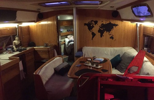 Port-Louis Boat Rental | Picture-Perfect Overnight Stays & Nautical Escapes Await
