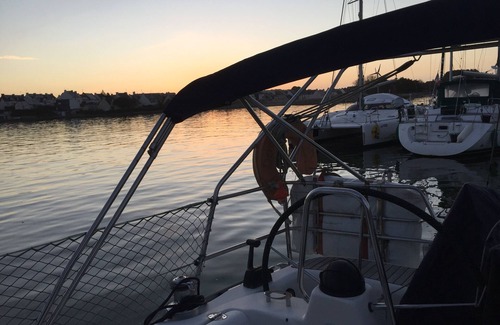 Port-Louis Boat Rental | Picture-Perfect Overnight Stays & Nautical Escapes Await
