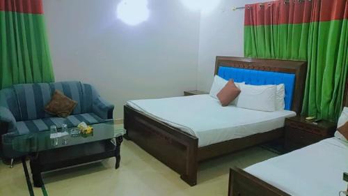 F-6 Sector House | Budget-Friendly Overseas B&B with Breakfast & Child Care