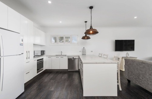 Crescent Head House | Stylish Executive Retreat with Ocean Views and Great Amenities