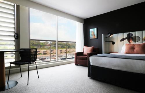 Woolloomooloo Hotel | Indulge at Ovolo Woolloomooloo: 5-Star Comfort Awaits