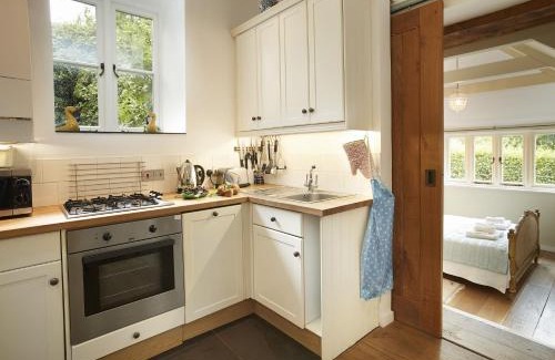 Wadebridge House | Pet-Friendly Owl House: Guest Rated 10/10 Experience