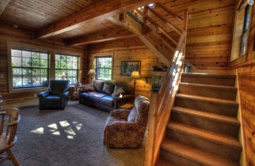 Foresta Cabin | Discover Owl Moon Cabin: A Gem in Yosemite National Park