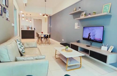 Kampung Sembulan Baru Apartment | Discover Owl Nest Suite at Sutera Avenue - 4-Star Escape
