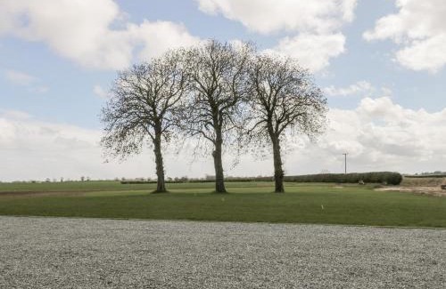 Mappleton House | Owl's Hoot: Pet-Friendly Retreat with 9.9 Guest Rating