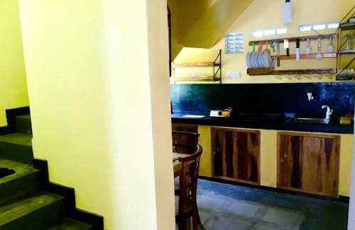 Udawalawa Apartment | Family-Friendly Owl's Nest Chalet - Guest Rated 10/10