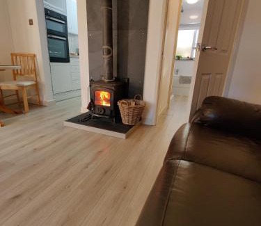 Llanbedr-dyffryn-clwyd House | Unforgettable Owl's Watch: Guest Rated 9.8, Pet Friendly