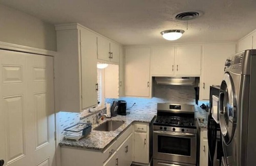 Norman House | Owl Street Cabana Walking Distance To OU Stadium