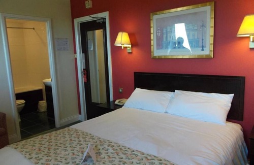 Carlisle Hotel | Comfortable Stay at Ox Hotel Carlisle with Breakfast & Kitchen