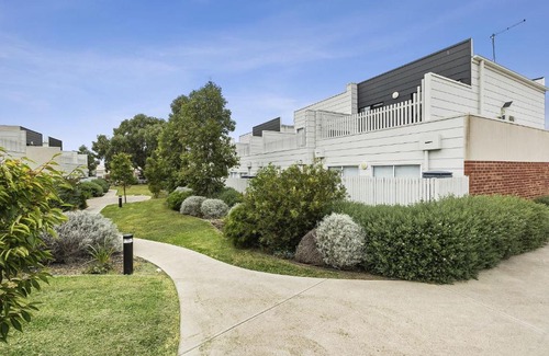 Whittington House | Oxford Central Geelong: Family-Friendly & Accessible Stay