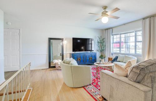 Oxford House | Inviting Oxford Getaway Steps from Oxford Square!