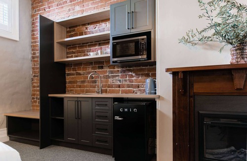 Inverell Hotel | Eco-Friendly Oxford on Otho: Guest Rated 9.8 with Breakfast