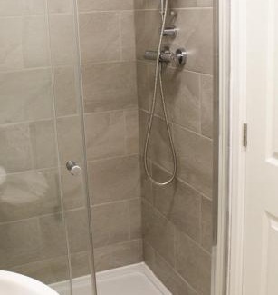 Yarnton Apartment | Oxford - Private House with Garden & Parking, Pet Friendly