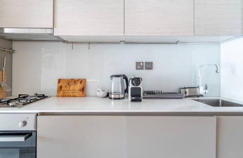Jumeirah Village Circle Apartment | Modern LOFT at Oxford Residence 2 with Smart Work Station