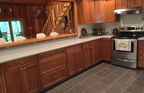 Batesville Cabin | Oxford Retreat: Renovated Cabin with Breakfast & Family Amenities