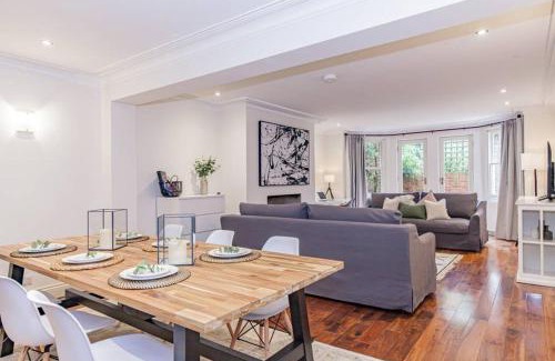 Oxford Apartment | Family-Friendly Comfort at The Palin Apartment, Oxfordshire